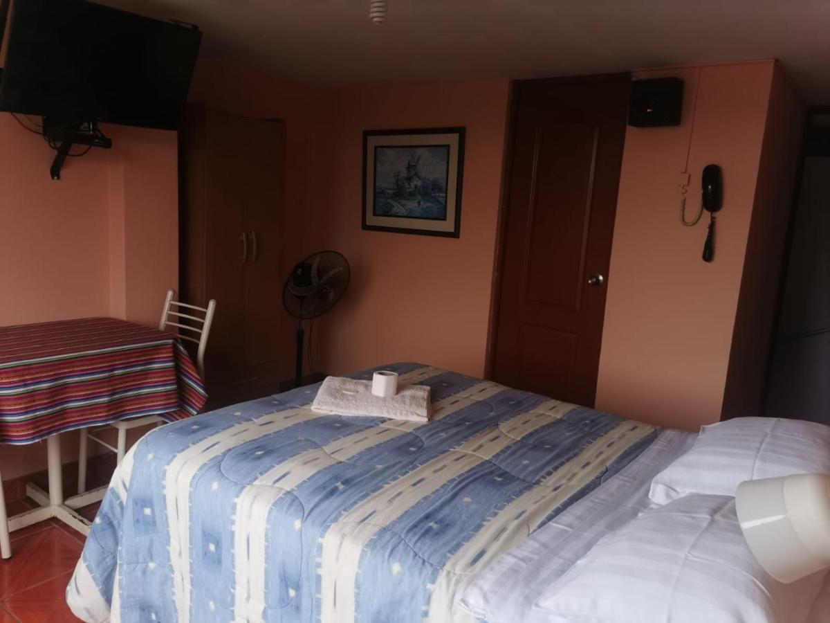 Hostal Turistico El Cajamarquez Lima Exterior photo