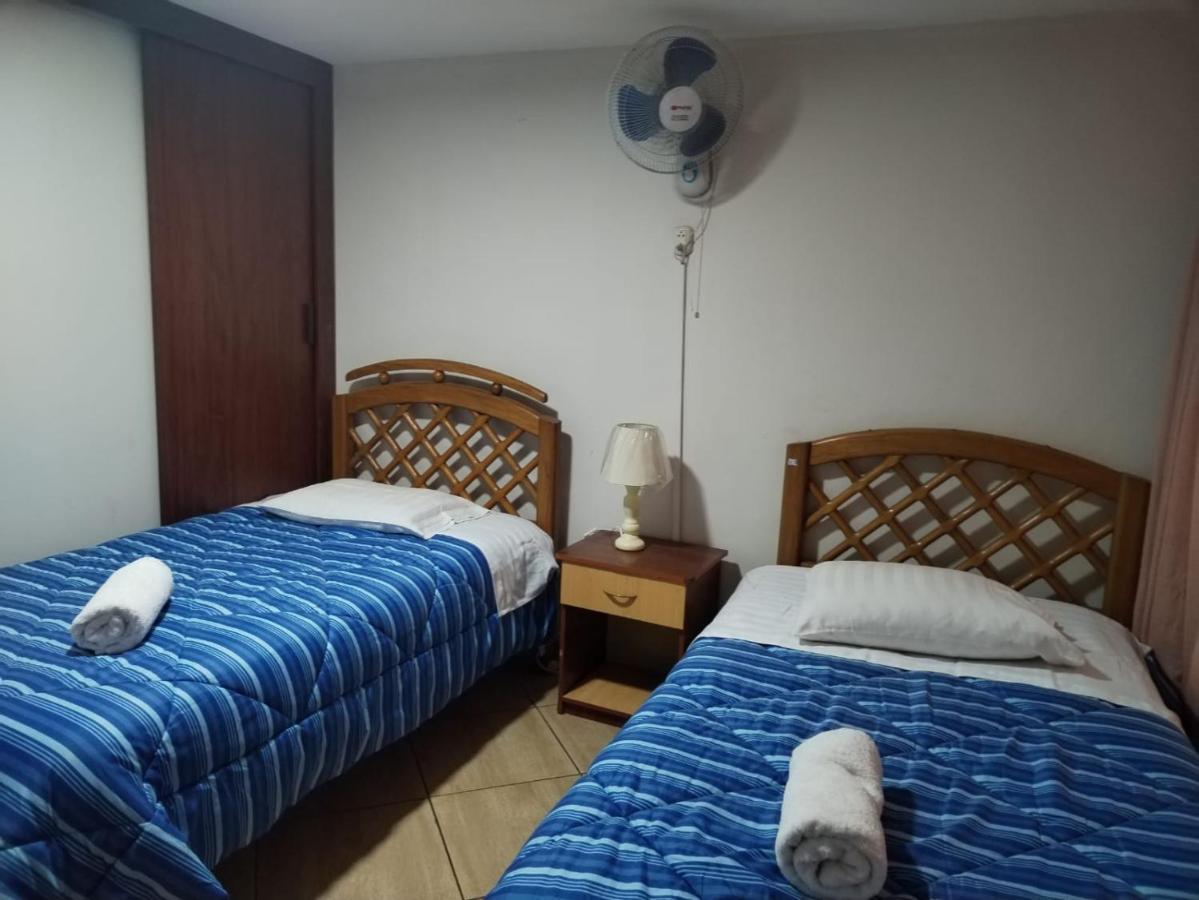 Hostal Turistico El Cajamarquez Lima Exterior photo