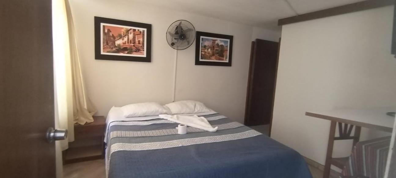 Hostal Turistico El Cajamarquez Lima Exterior photo